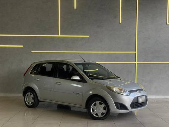FORD FIESTA 1.6 SE HATCH 16V FLEX 4P MANUAL FORD FIESTA 1.6 SE HATCH 16V FLEX 4P MANUAL